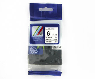 Schwarzes auf dem weißen kompatiblen lamellierten Aufkleber-Hersteller-Band TZ2-211 passend für P-Note Etikettierer