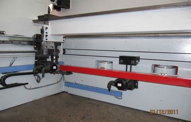 Hohe Leistungsfähigkeit CNC hydraulische 3mm 100 Tonnen-Presse-Bremse u. verbiegende Maschine
