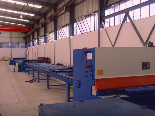 Standard schnitt zur Längenlinie, warm gewalzte Maschine des hellen Pfostens des Flussstahls für 6m 8m 14m